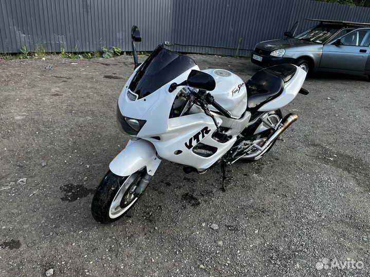 Honda VTR 1000 F