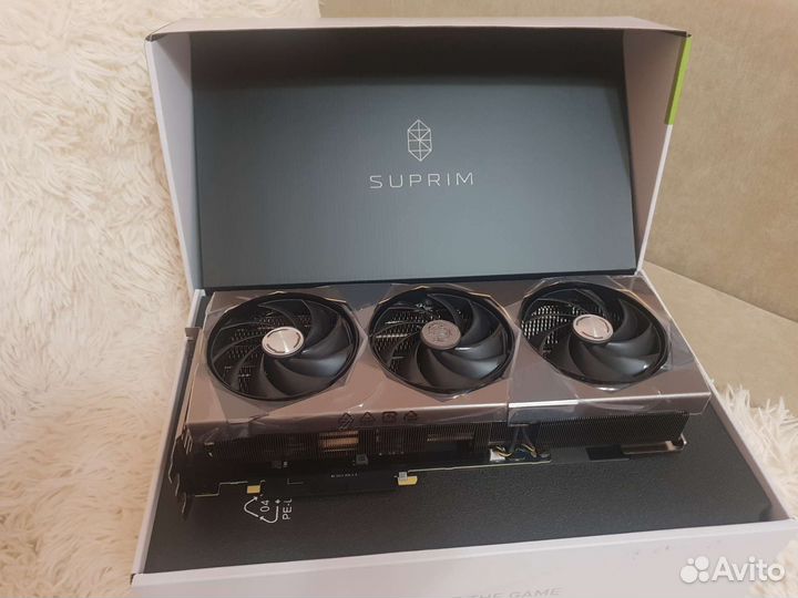 Видеокарта MSI GeForce RTX 4070 Ti suprim X