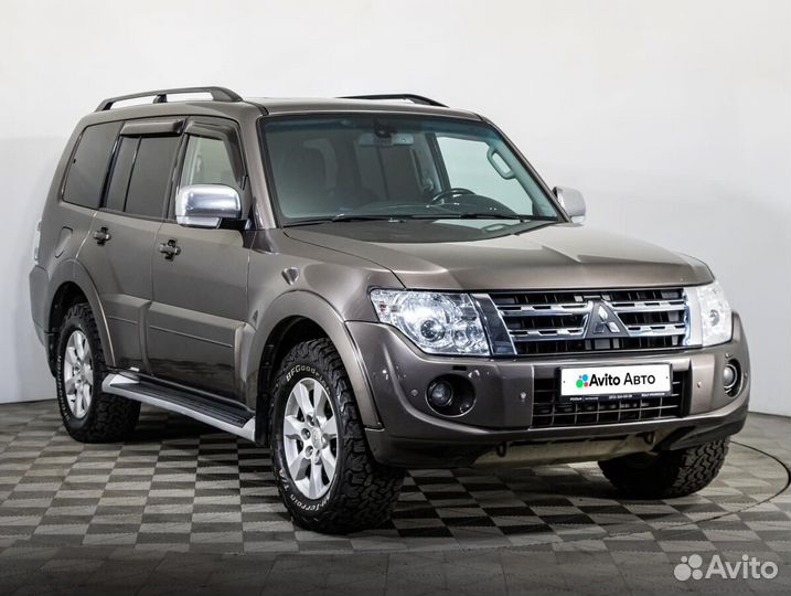 Mitsubishi Pajero 3.2 AT, 2011, 179 760 км