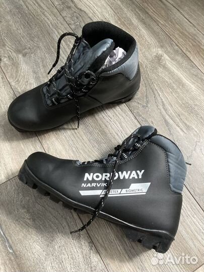 Ботинки для беговых лыж