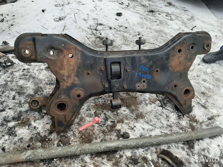 Подрамник Ford Focus I передний задний