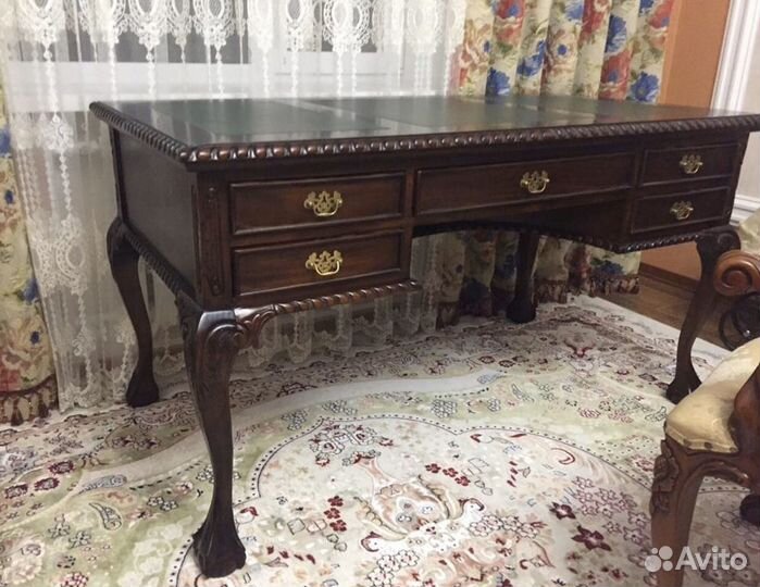 Стол письменный в стиле чипппендейл