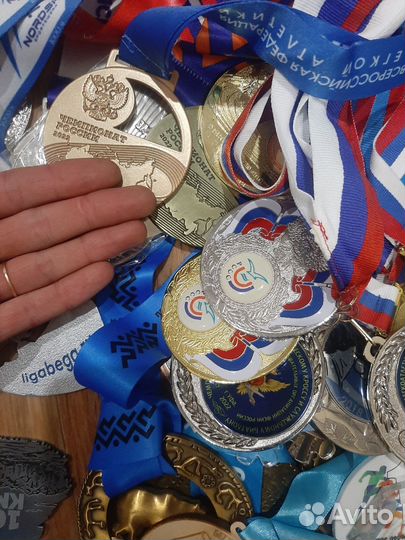 Медали кубки