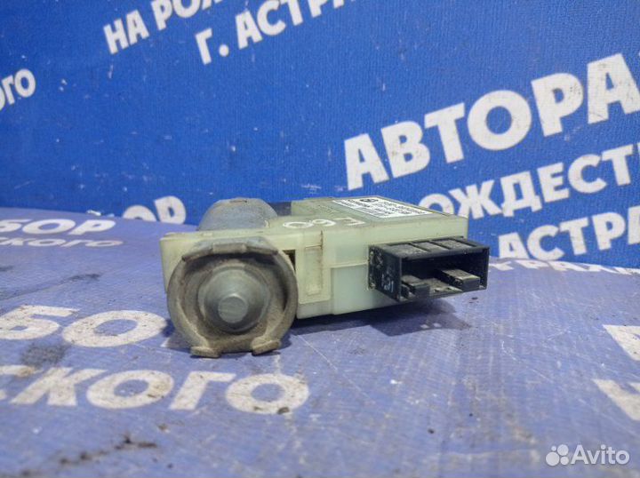 Моторчик люка Bmw E60 седан 2004