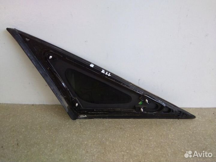 Стекло кузовное глухое правое Hyundai Sonata VI 20