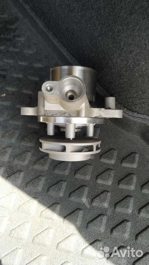 Водяной насос на Фольксваген Тигуан 2, 2.0 дизель