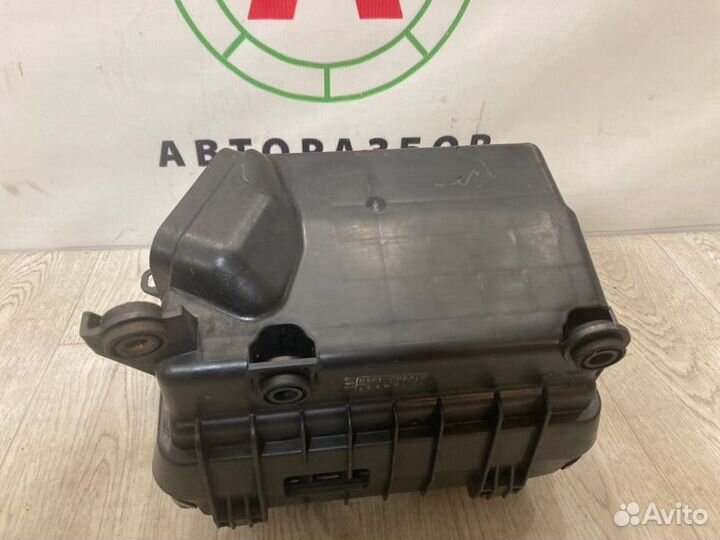 Корпус воздушного фильтра Mitsubishi Lancer 10