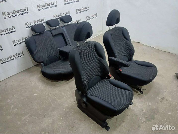 Комплект сидений Nissan Note E11