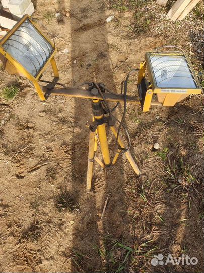 Лампа строительная