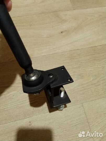 Штатив для перетяжки руля