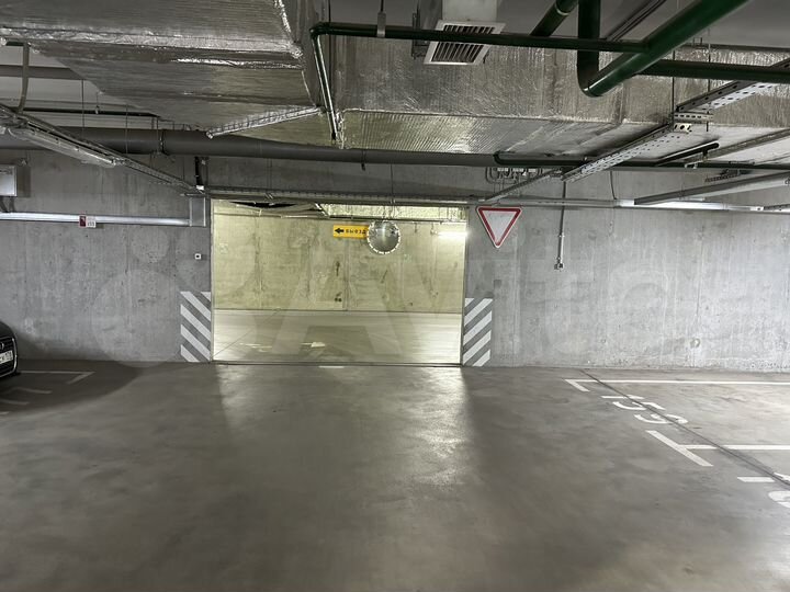 Машиноместо, 13 м²