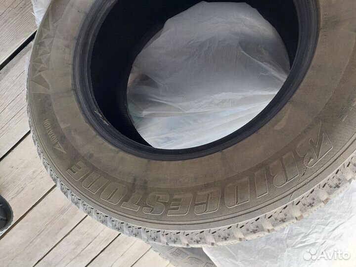 Bridgestone Ice Cruiser 7000 265/65 R17