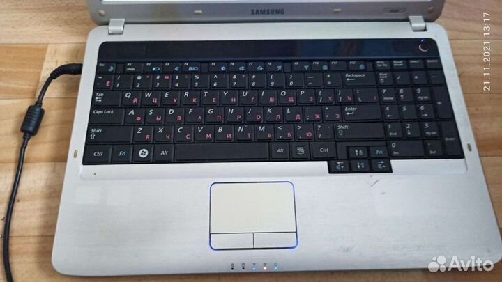 Ноутбук Samsung np-r528