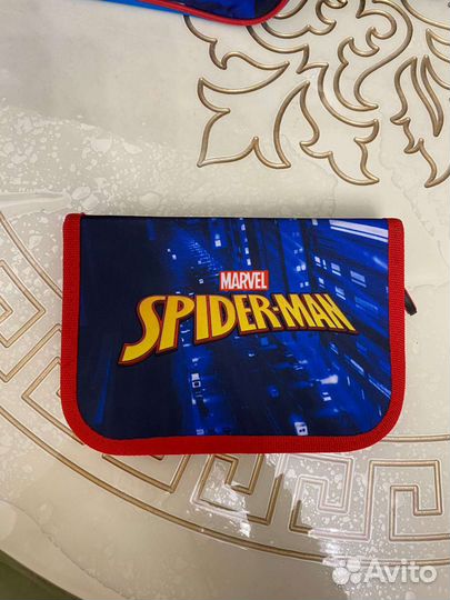 Школьный рюкзак с человеком пауком с аксессуарами