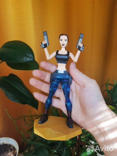 Фигурка Tomb Raider Lara Croft Лара Крофт костюм Н