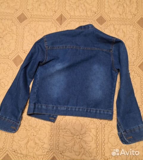 Тонкая джинсовая курточка на девочку 4 лет