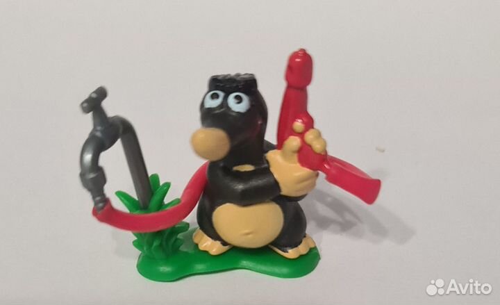 Игрушки из киндера