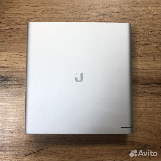 Комплект оборудования UniFi для видеонаблюдения