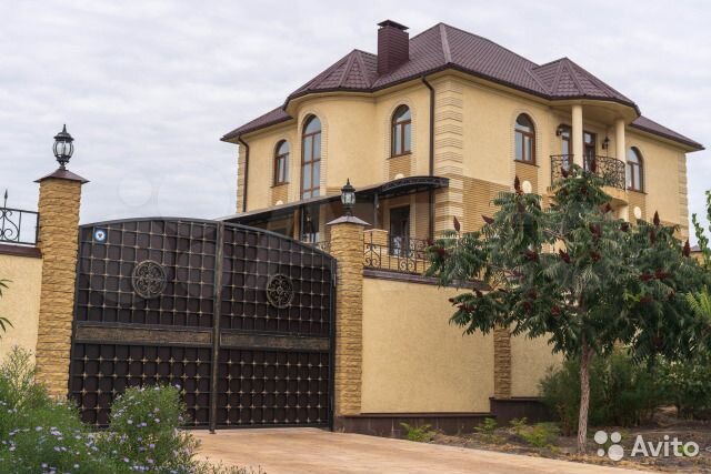 Коттедж 334 м² на участке 30 сот.