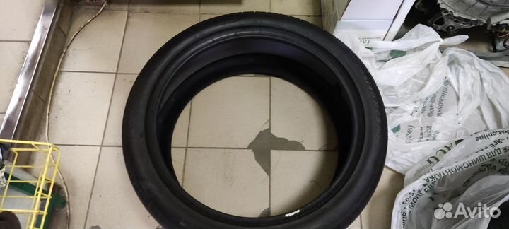 Pirelli P Zero 285/40 R23