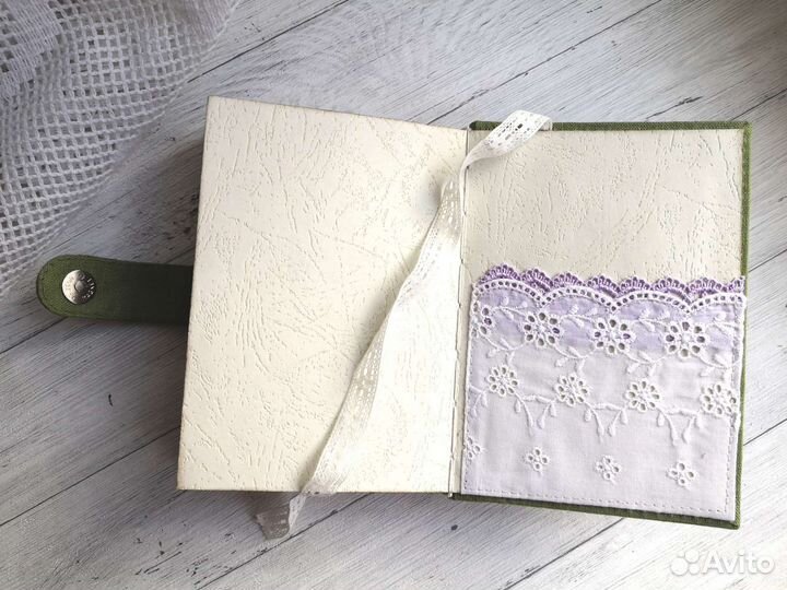 Блокнот ручной работы с птичкой