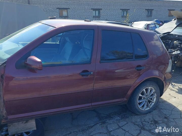 Боковые стекла Volkswagen Bora A4 Golf 4