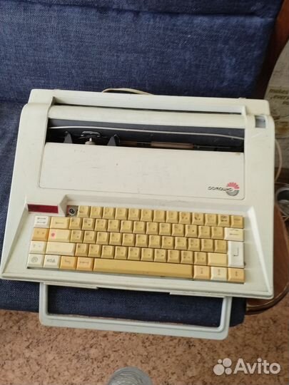 Пишущая машинка времен СССР