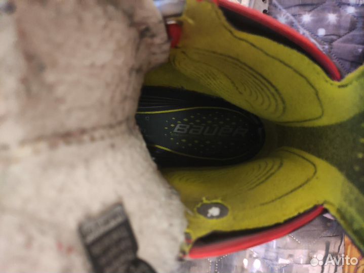 Коньки Bayer Vapor X2.9, Шлем Easton, Щитки Bayer