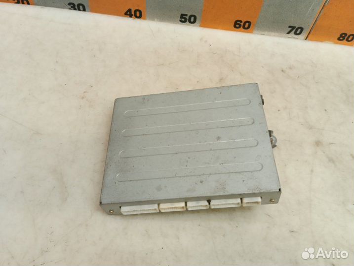 Блок электронный Toyota Alphard 1 3.0 2002