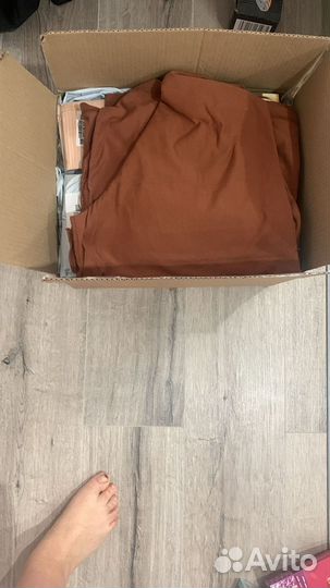 Женские вещи и принадлежности