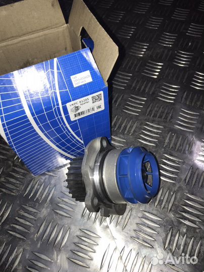 Помпа vw passat transporter 1.9