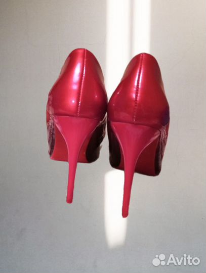 Туфли на шпильке 37