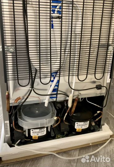 Холодильник Atlant 205см Новый (Серебристый)