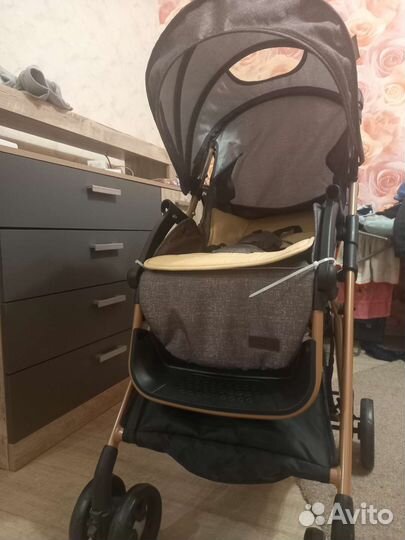 Прогулочная коляска