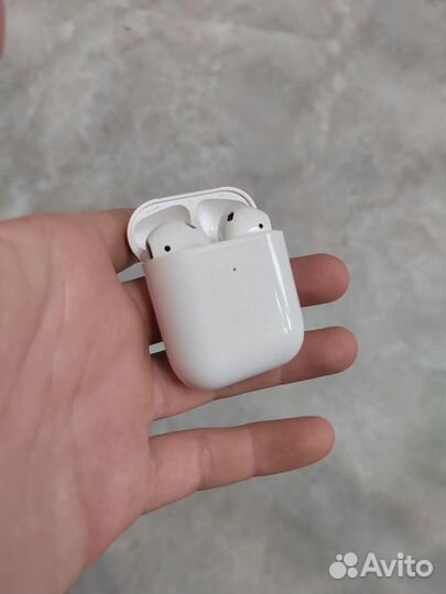 Airpods 1