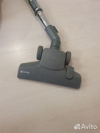 Пылесос Vitek VT-1833 PR