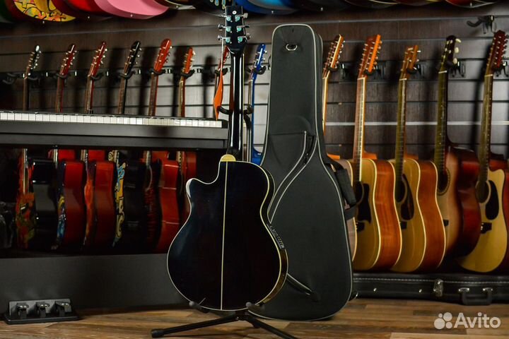 Электроакустическая гитара Martinez + Аксессуары