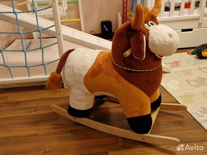 Лошадь качалка каталка