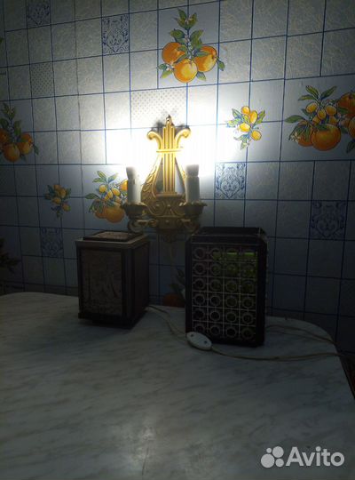 Светильник настенный и настольный