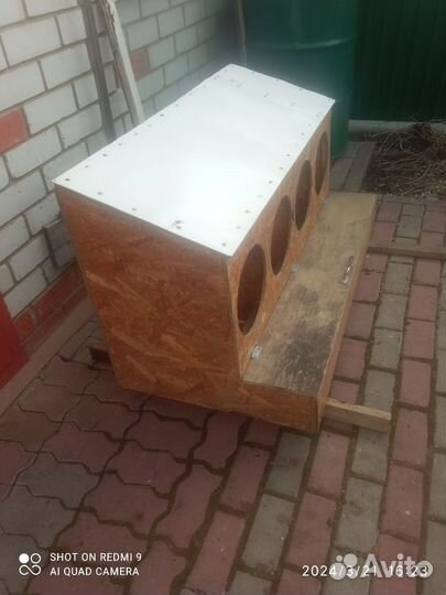 Гнездо для кур с яйцесборником