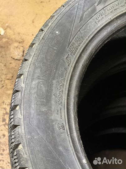 Nokian Tyres Hakkapeliitta R2 215/55 R17 98R