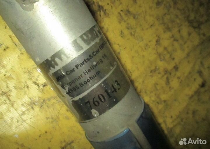 Стойки Volkswagen passat b6 2008 год