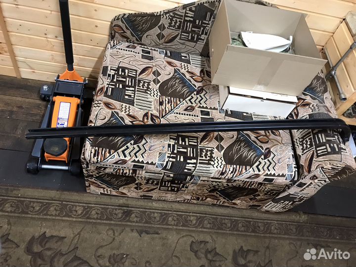 Направляющая сдвижной двери Ford Transit