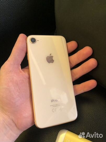 iPhone 8, 64 ГБ