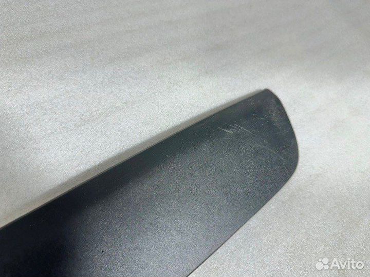 Накладка крышки багажника Toyota Rav4 XA50 2019