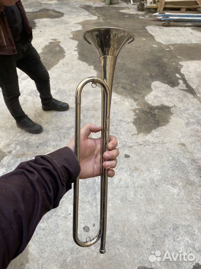 Труба музыкальный инструмент