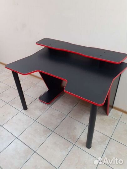 Стол геймерский игровой