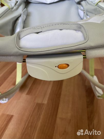 Шезлонг-люлька Happy Baby Bouncer