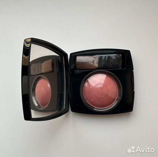 Chanel румяна rose de venise cherry