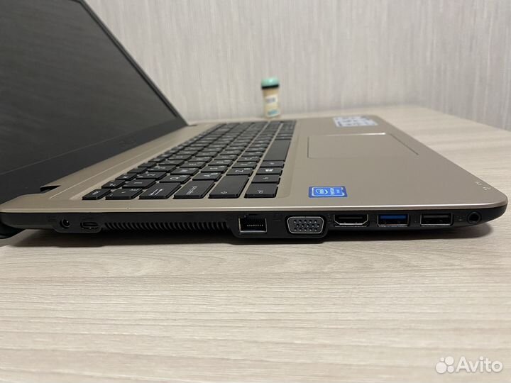 Ноутбук Asus X540S 4GB
